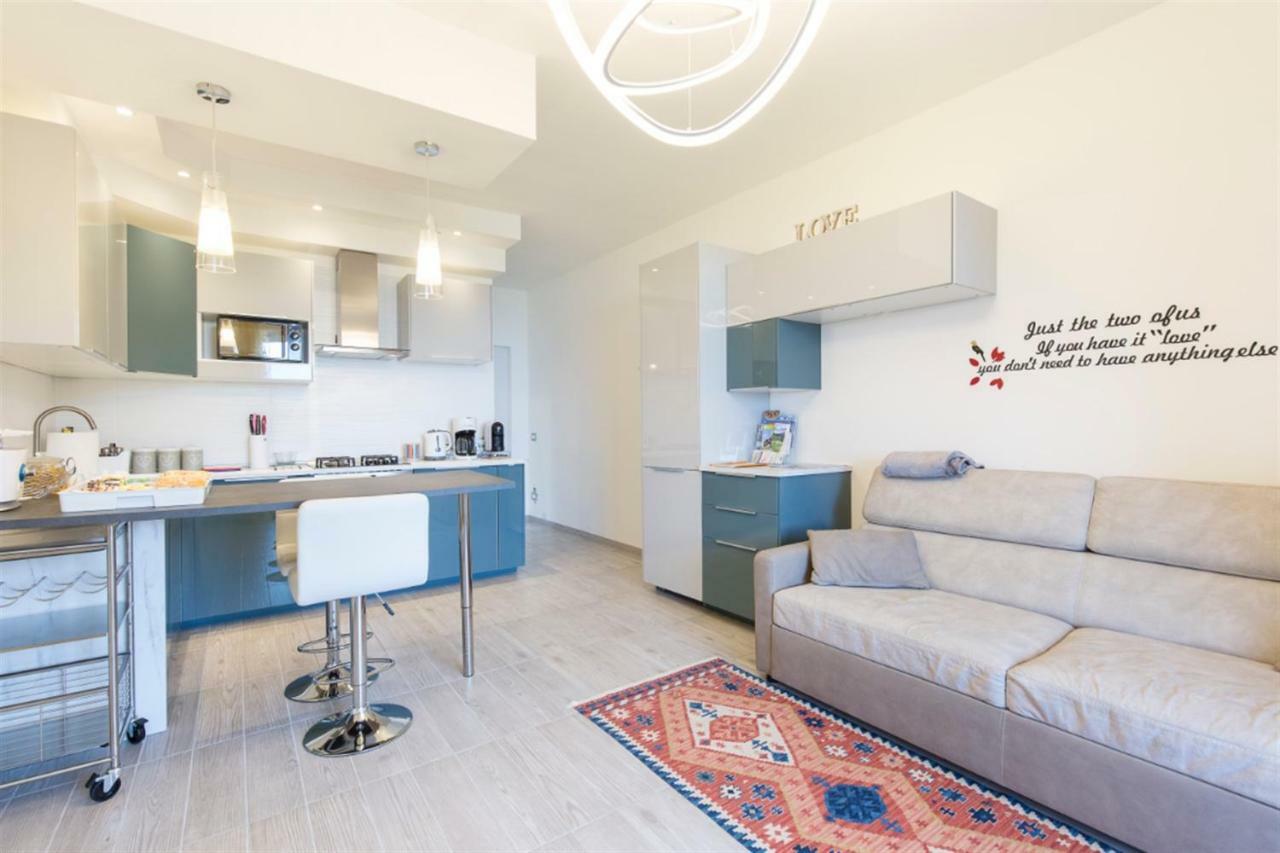 La Tana Del Lupo Stresa Apartamento Exterior foto