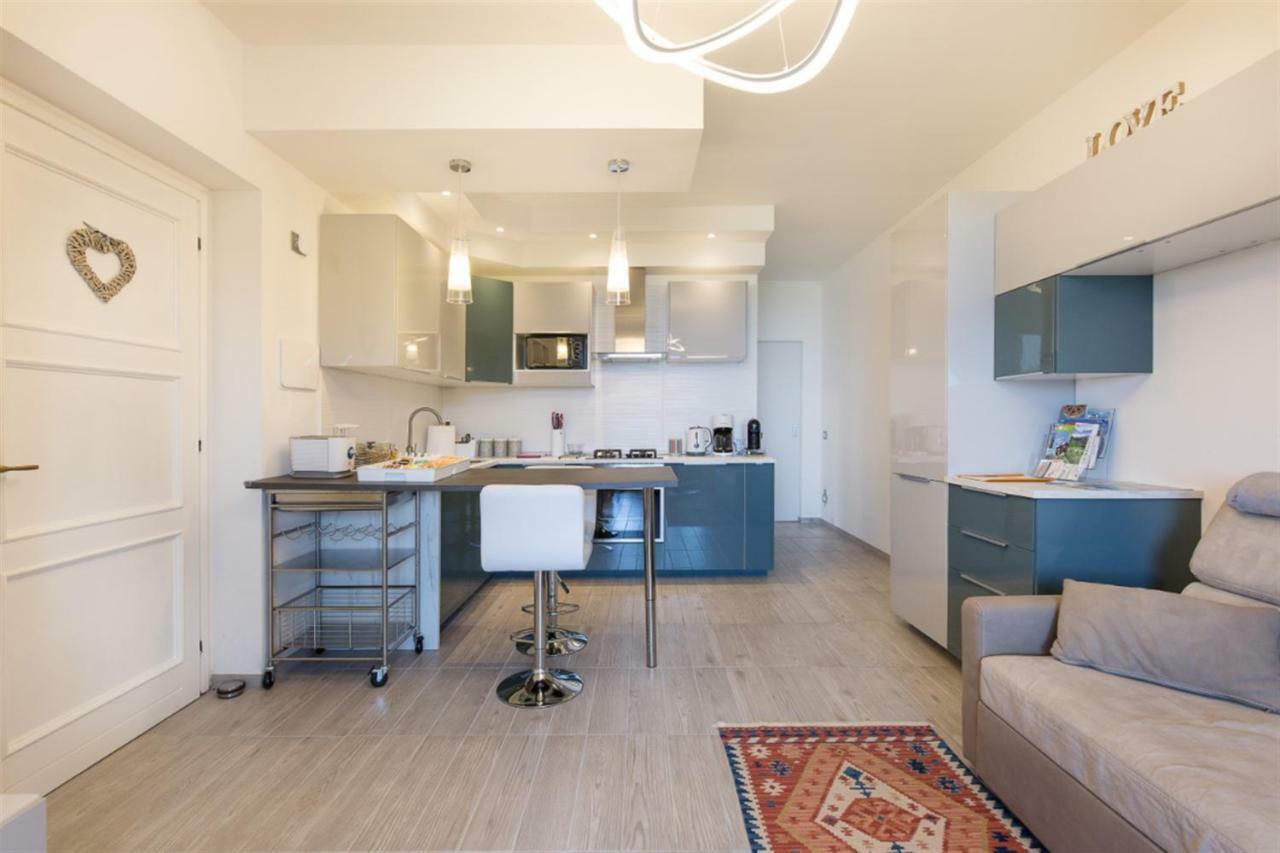 La Tana Del Lupo Stresa Apartamento Exterior foto